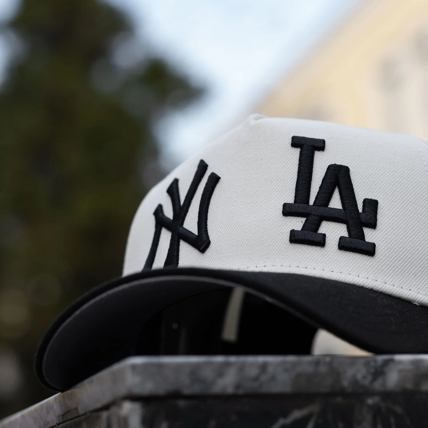 FAM Exclusive — New York Yankees vs Los Angeles Dodgers Two Tone 9FORTY A-Frame Snapback
