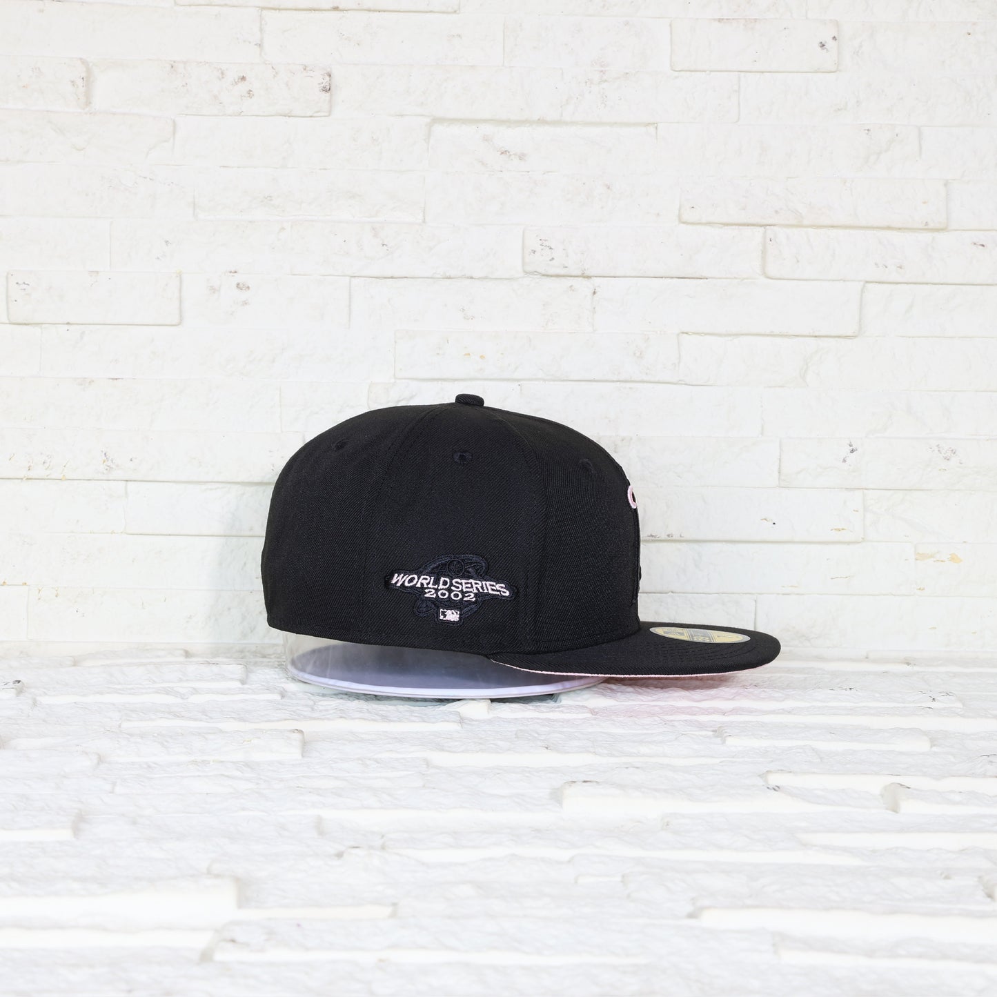 Anaheim Angels Negra y UV Rosado 59FIFTY Fitted