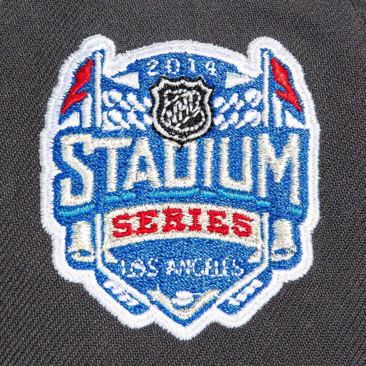 Hat Club Exclusive — Anaheim Ducks Gris y Viscera Morada 9FORTY A-Frame Snapback