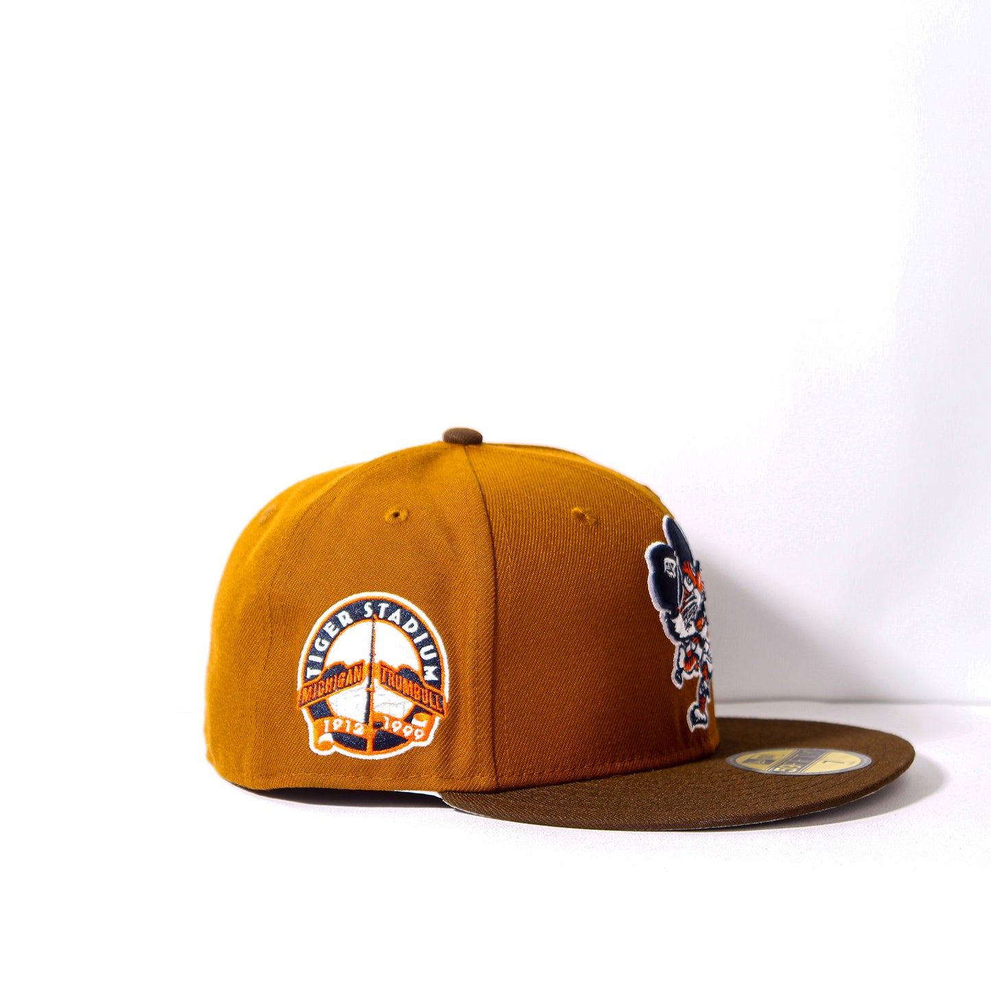 EXCLUSIVA — Detroit Tigers Stadium Patch Bourbon and Suede Edition 59FIFTY Fitted