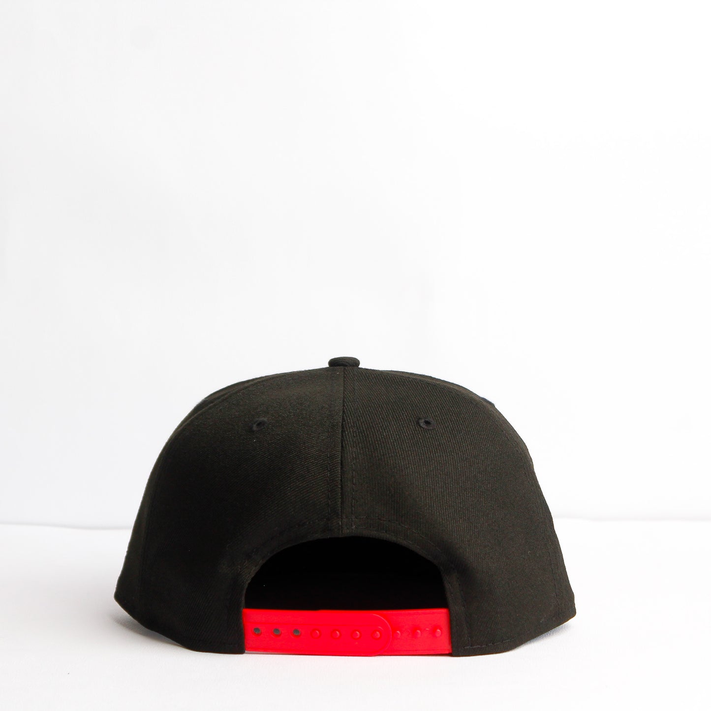 EXCLUSIVA — Cleveland Guardians Negra 9FIFTY Snapback