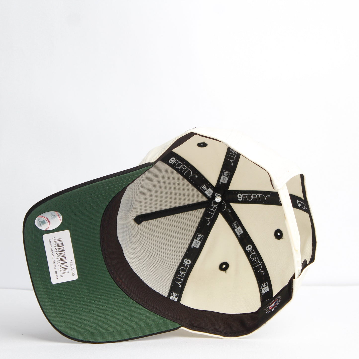 EXCLUSIVA — Oakland Athletic's Crema y Viscera Negra Paisley 9FORTY Snapback