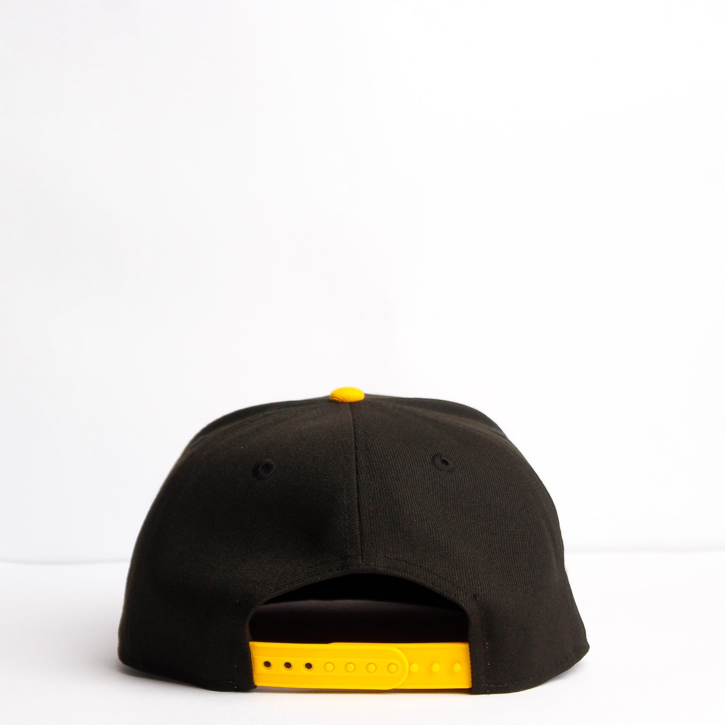 EXCLUSIVA — Los Angeles Dodgers Negra y Viscera Amarilla 9FIFTY Snapback