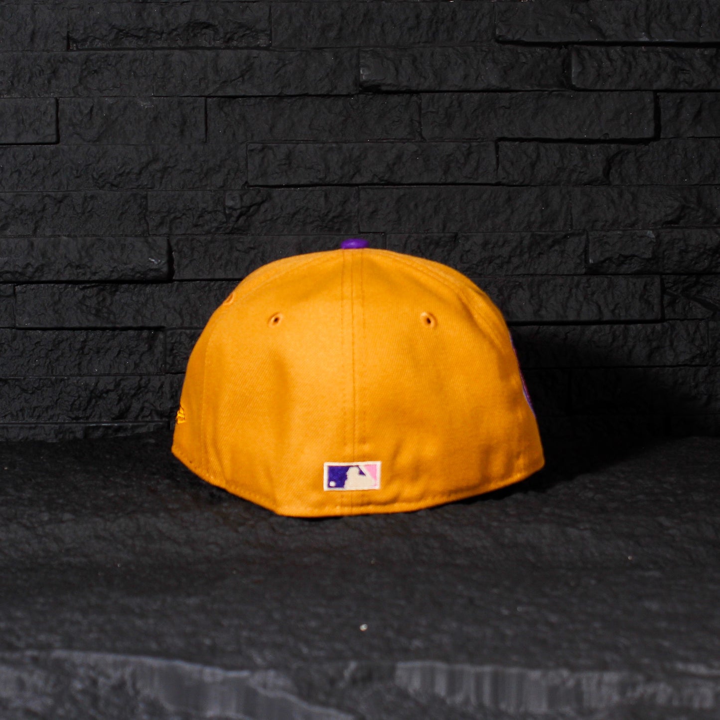 EXCLUSIVA — Los Angeles Angels Cafe y Viscera Morada 59FIFTY Fitted