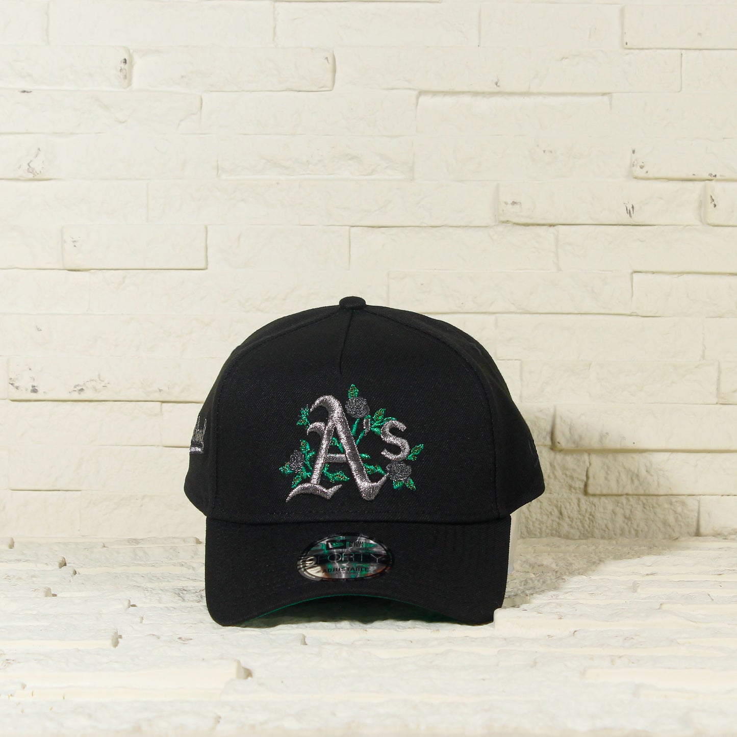 Oakland Athletic's Negra 'Liquid Titanium' 9FORTY A-Frame Snapback