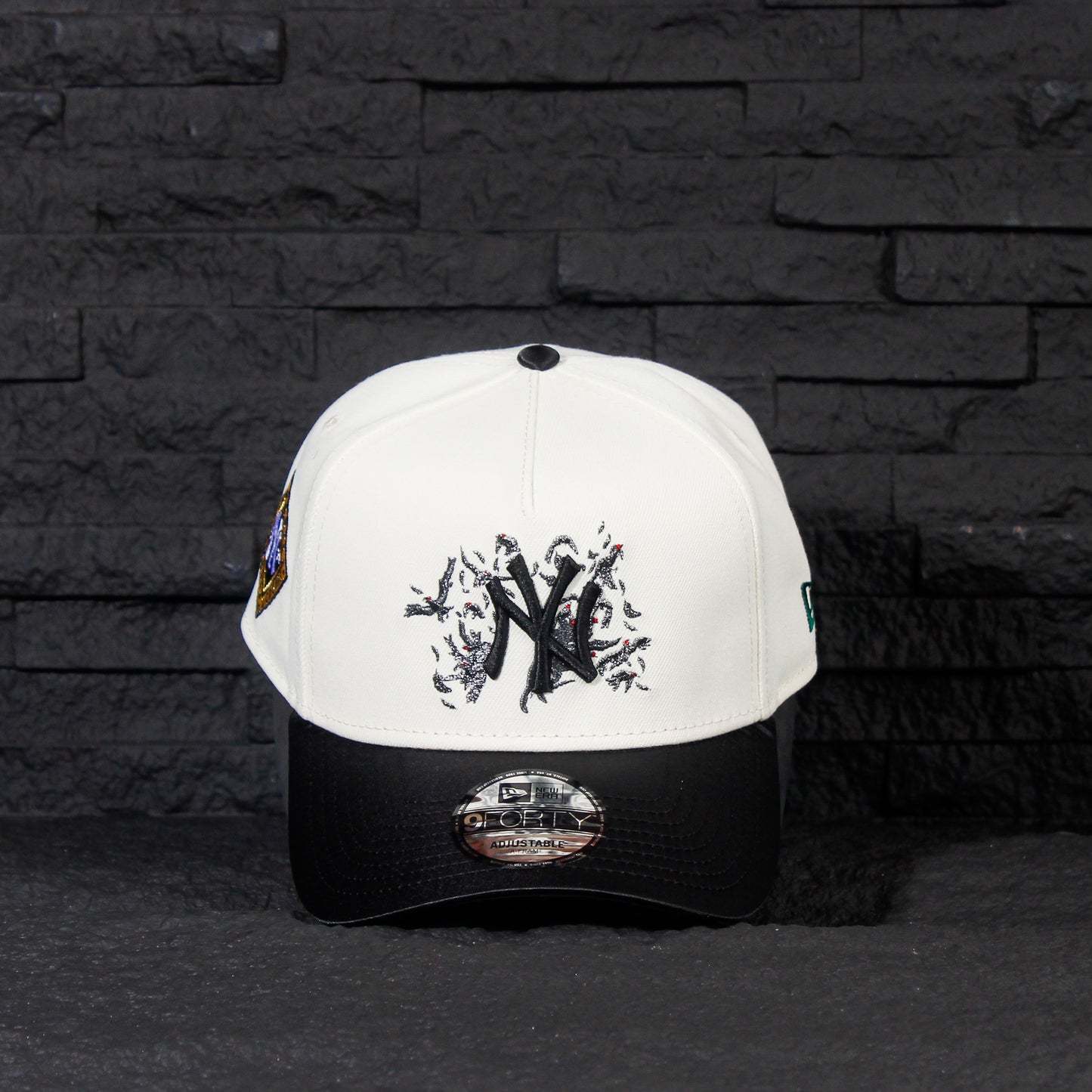 New York Yankees Crema y Viscera Negra de Satin 9FORTY A-Frame Snapback