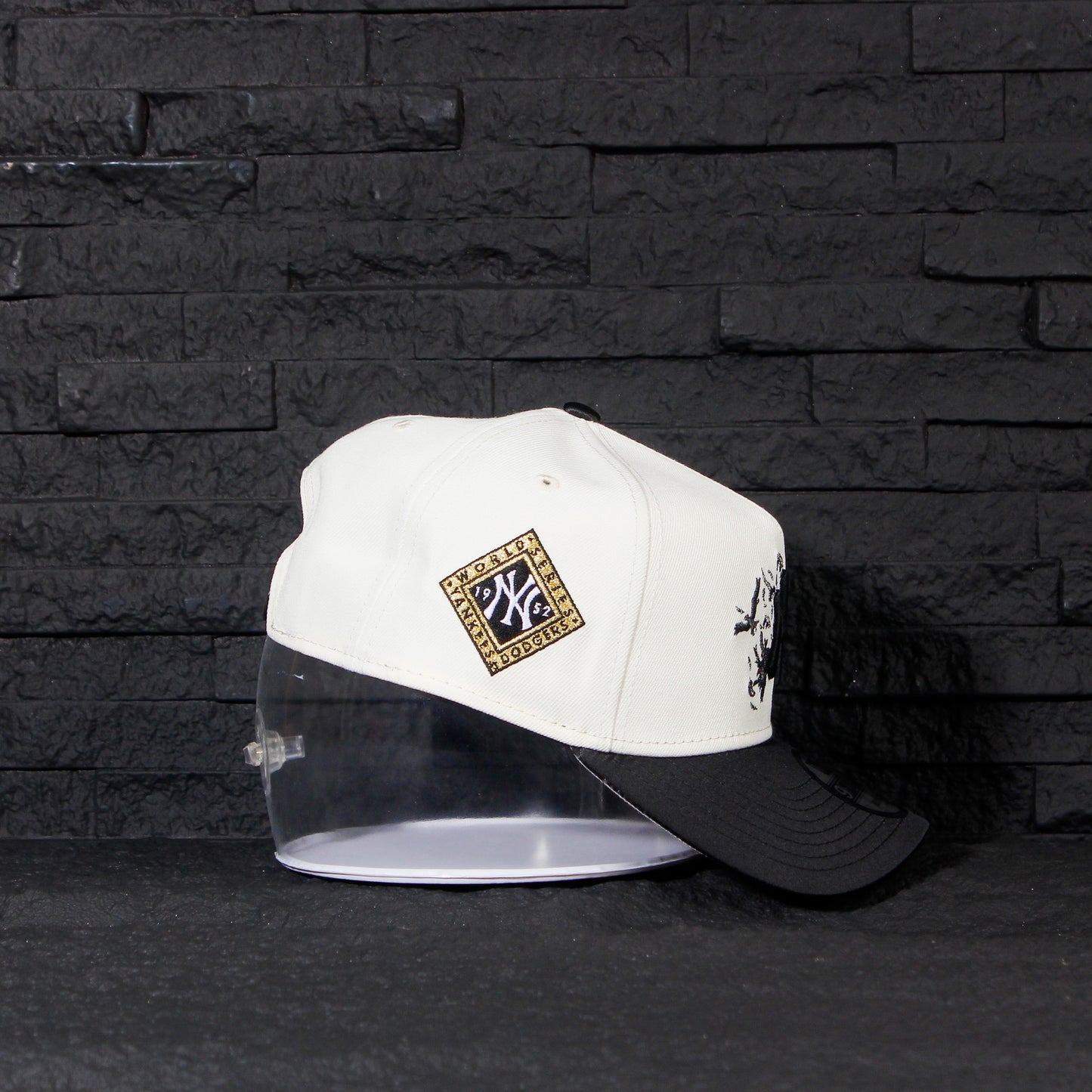 New York Yankees Crema y Viscera Negra de Satin 9FORTY A-Frame Snapback