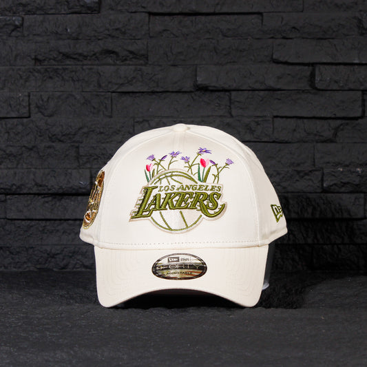 Los Angeles Lakers Beige con Flores 9FORTY Ajustable de Cincho