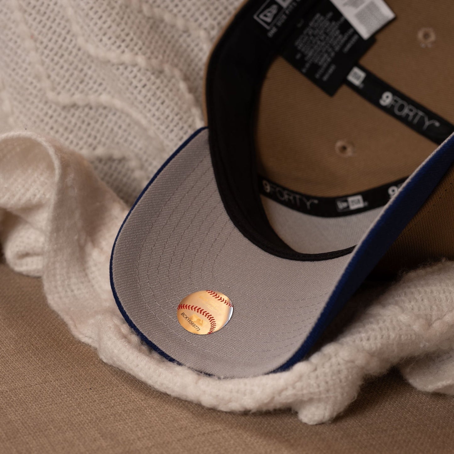 FAM Exclusive — Los Angeles Dodgers Khaki y Viscera Azul 9FORTY A-Frame Snapback