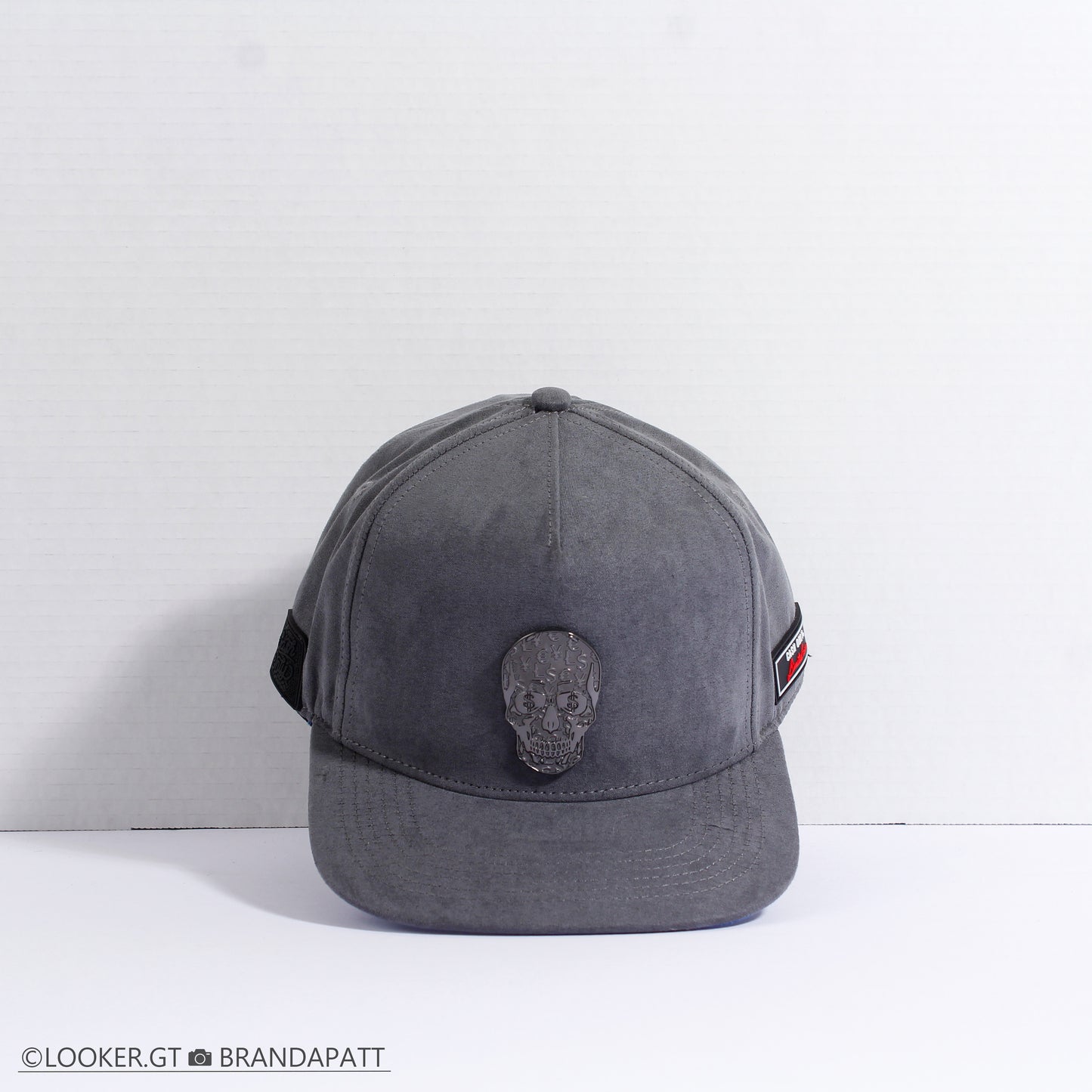 Skull — Gris