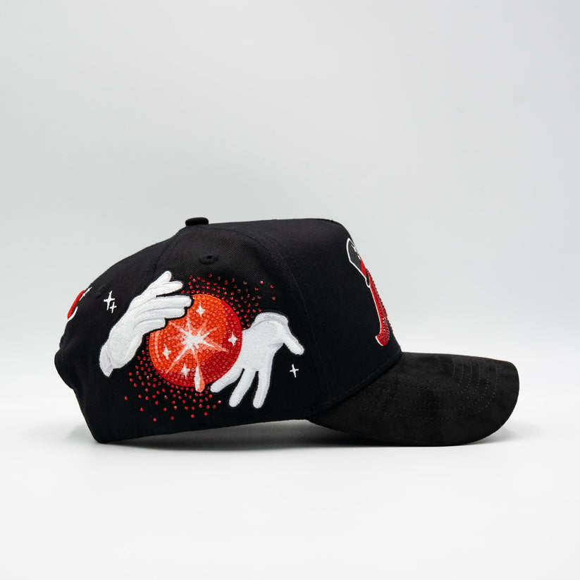 31 Hats x El Mago — M Roja