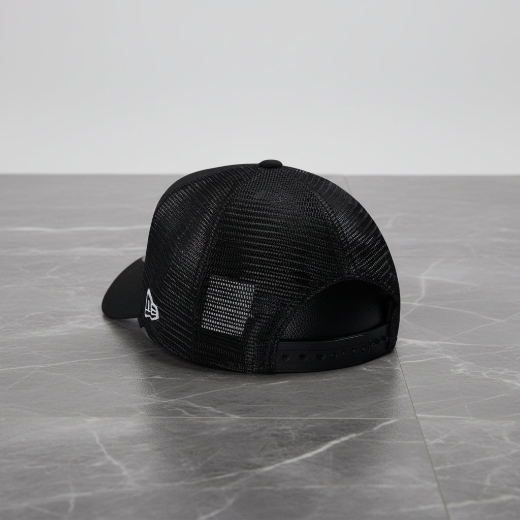 New York Yankees Double Eagle Black 9FORTY A-Frame Trucker Snapback