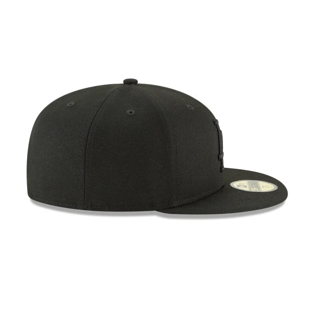 Los Angeles Dodgers Black on Black 59FIFTY Fitted