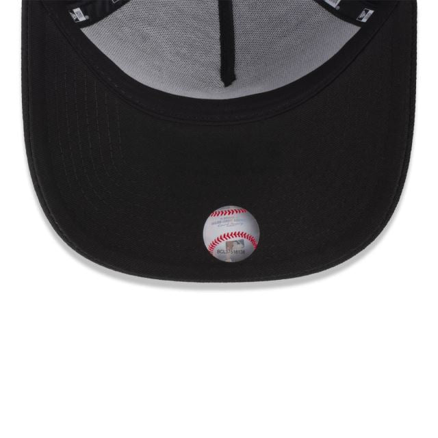 San Francisco Giants Black & White Adjustable A-Frame