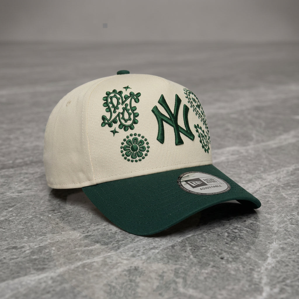 New York Yankees Paisley 9FORTY E-Frame Strapback