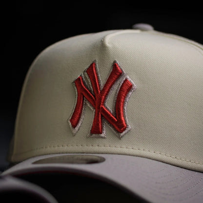 FAM Exclusive — New York Yankees WS24 Two Tone Chrome White 9FORTY A-Frame Snapback