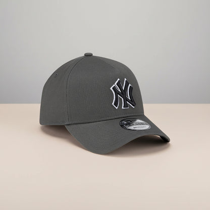 New York Yankees Dusty Charcoal 9FORTY A-Frame Snapback