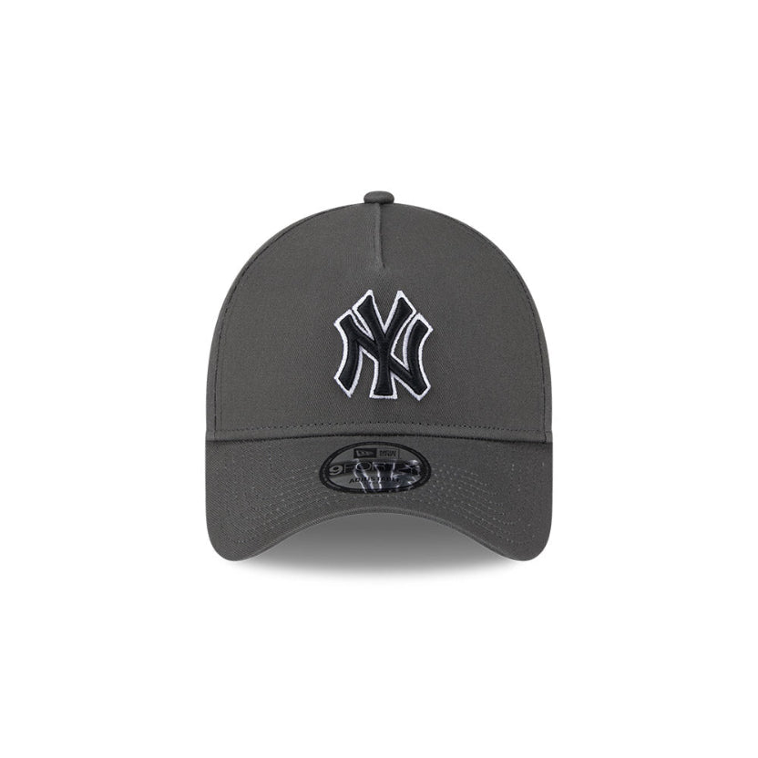 New York Yankees Dusty Charcoal 9FORTY A-Frame Snapback