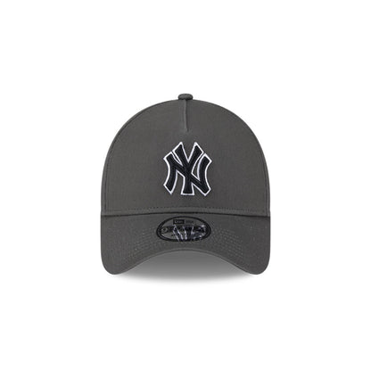 New York Yankees Dusty Charcoal 9FORTY A-Frame Snapback