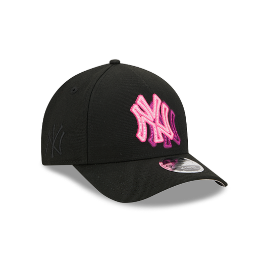New York Yankees Neon 9FORTY M-Crown A-Frame Snapback