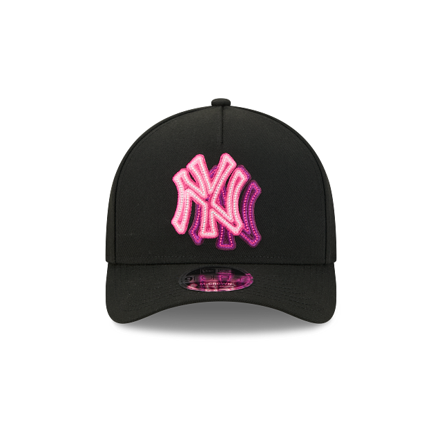 New York Yankees Neon 9FORTY M-Crown A-Frame Snapback