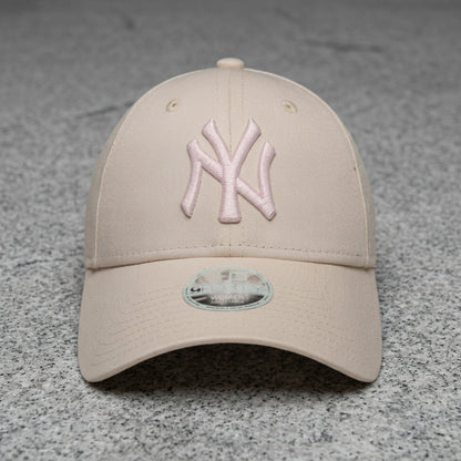 New York Yankees Women Metallic Logo 9FORTY Strapback