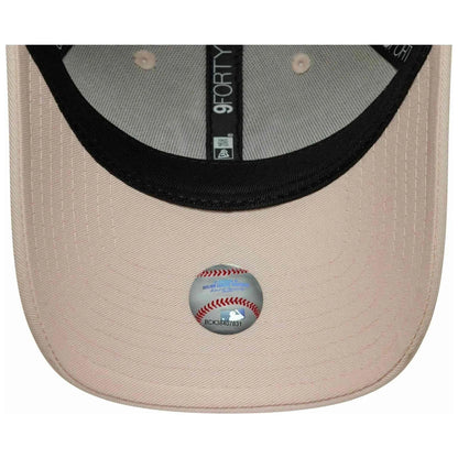 New York Yankees Women Metallic Logo 9FORTY Strapback