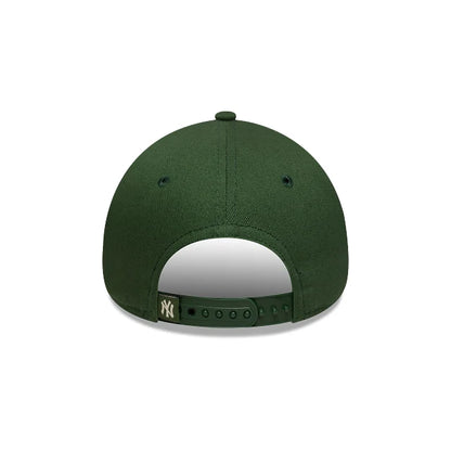 New York Yankees Cooperstown Floral 9FORTY E-Frame Snapback