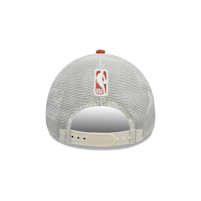 Chicago Bulls Old English 9FORTY A-Frame Trucker Snapback