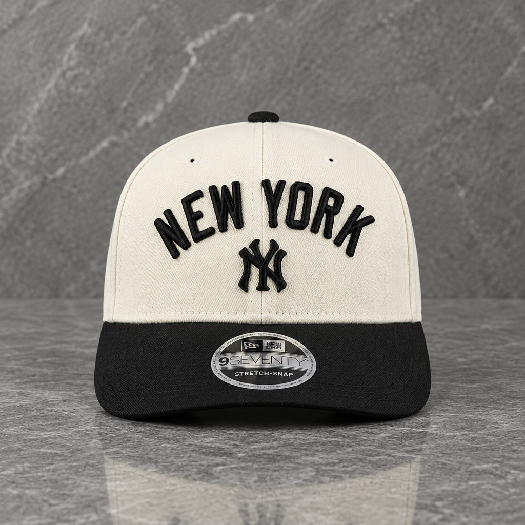 New York Yankees Cream Black 9SEVENTY Stretch-Snap