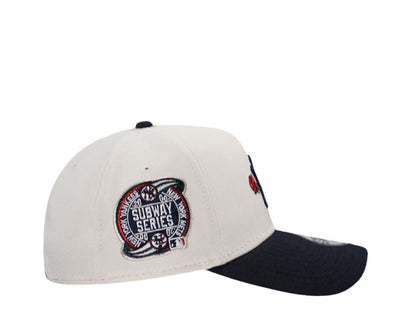 New York Yankees Crema y Viscera Azul Marino  con Rosa 9FORTY A-Frame Snapback