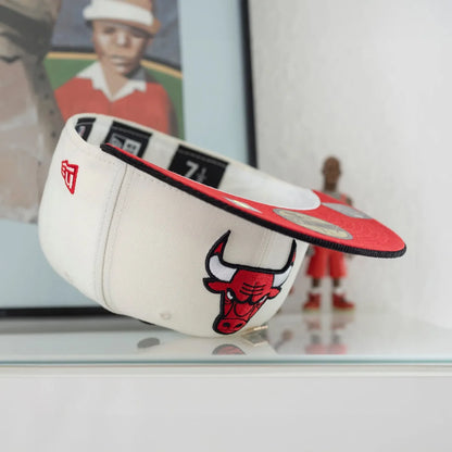 FAM Exclusive — Chicago Bulls Crema y Viscera Negra de Corduroy 59FIFTY Fitted