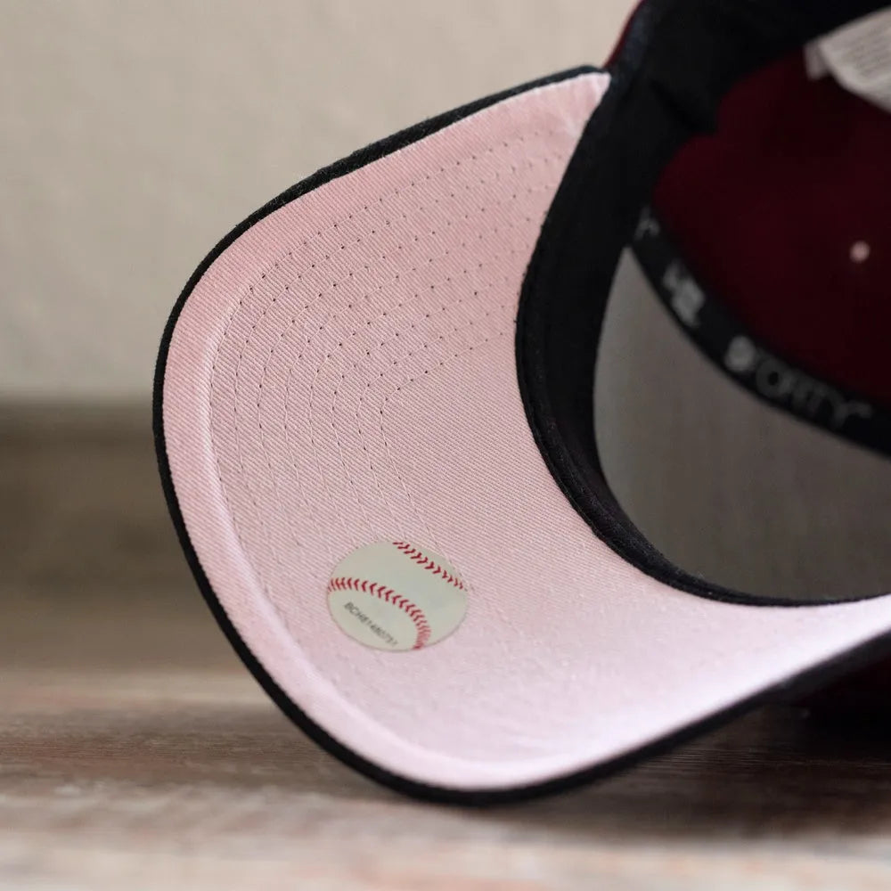 FAM Exclusive — New York Yankees Corinta y Víscera Negra 9FORTY A-Frame Snapback