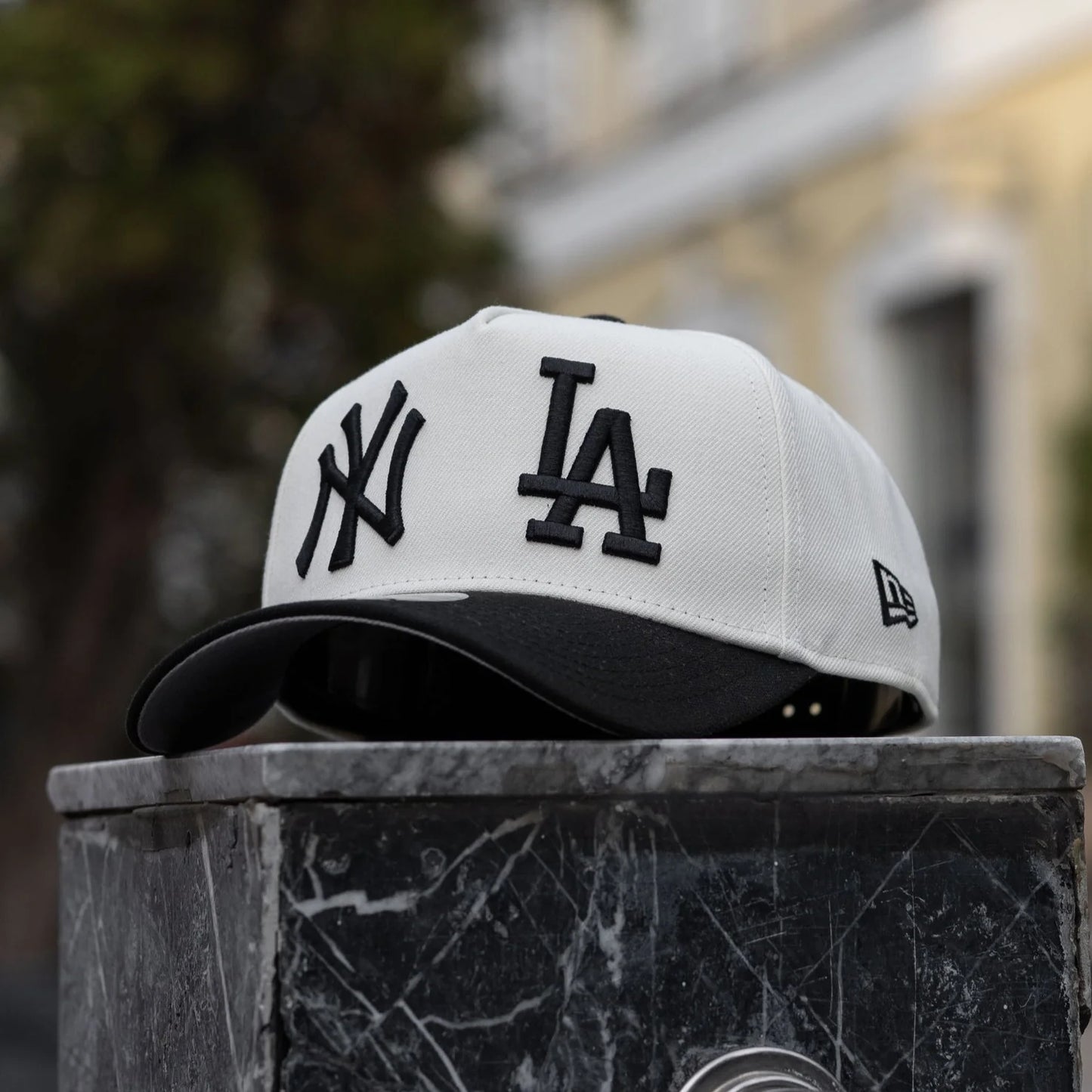 FAM Exclusive — New York Yankees vs Los Angeles Dodgers Two Tone 9FORTY A-Frame Snapback