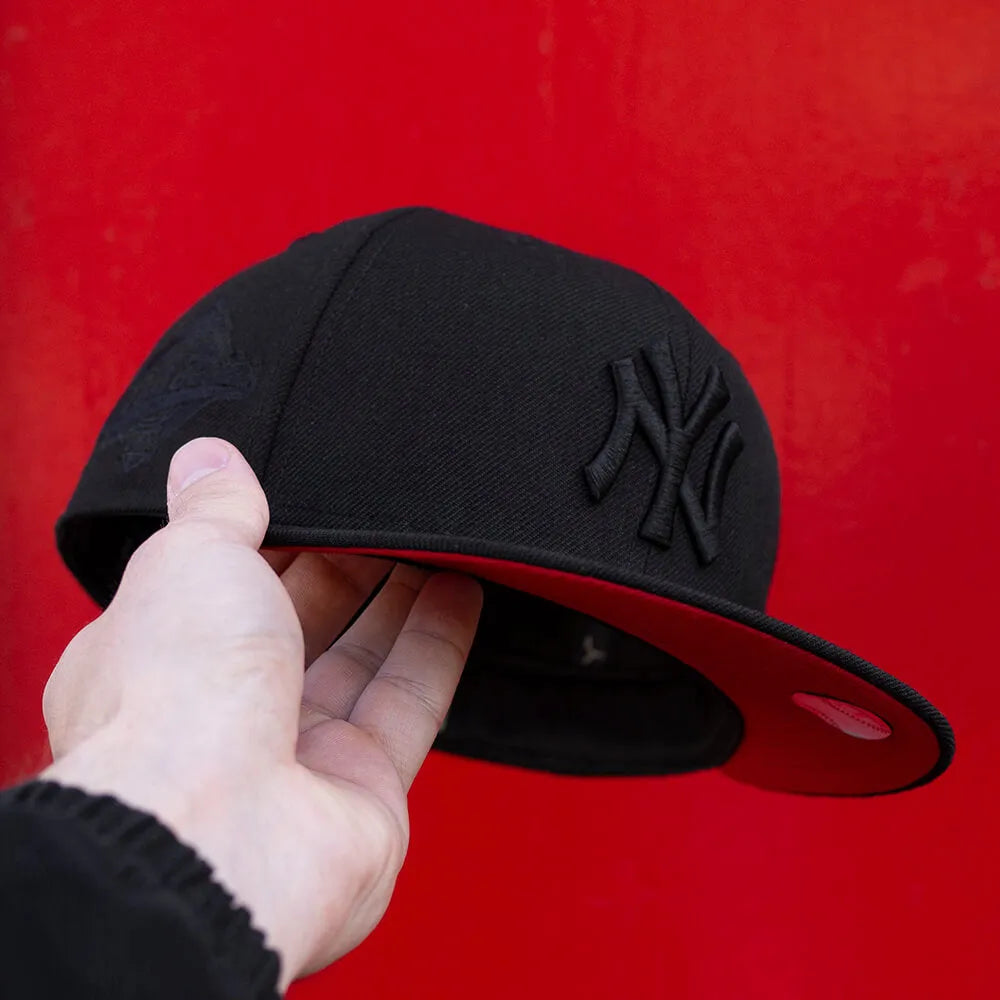 FAM Exclusive — New York Yankees Negra y Roja 59FIFTY Fitted