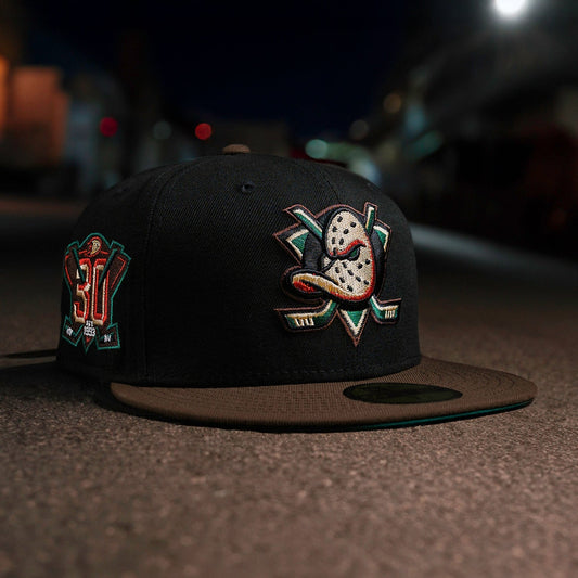 FAM Exclusive — Anaheim Ducks NHL Black / Emerald Green UV 59FIFTY Fitted