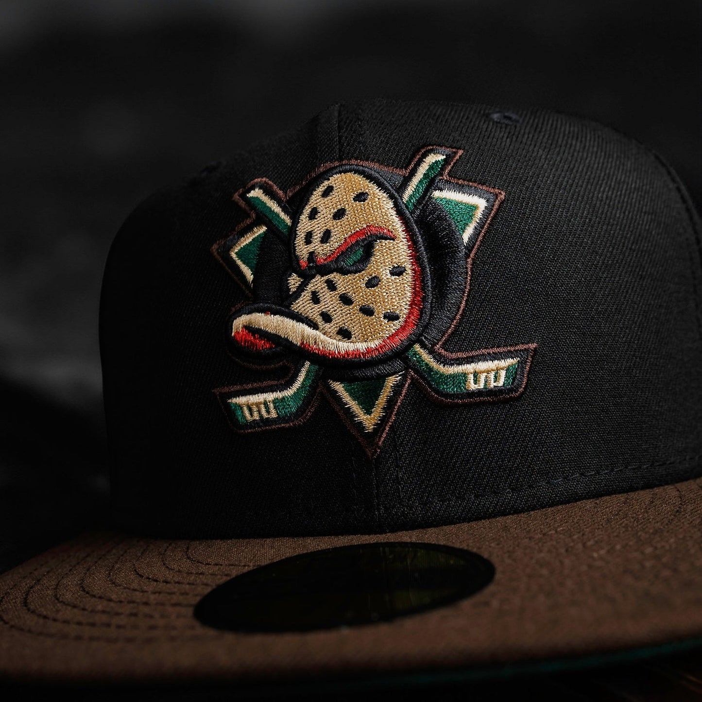 FAM Exclusive — Anaheim Ducks NHL Black / Emerald Green UV 59FIFTY Fitted