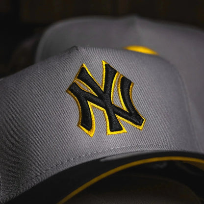 FAM Exclusive — New York Yankees World Series 2009 Two Tone 9FORTY A-Frame Snapback