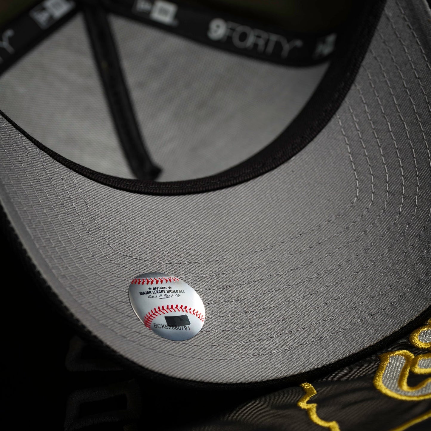 FAM Exclusive — New York Yankees Olive Black Two One 9FORTY A-Frame Snapback