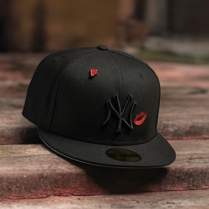 FAM Exclusive — New York Yankees MLB Black Kiss 59FIFTY Fitted