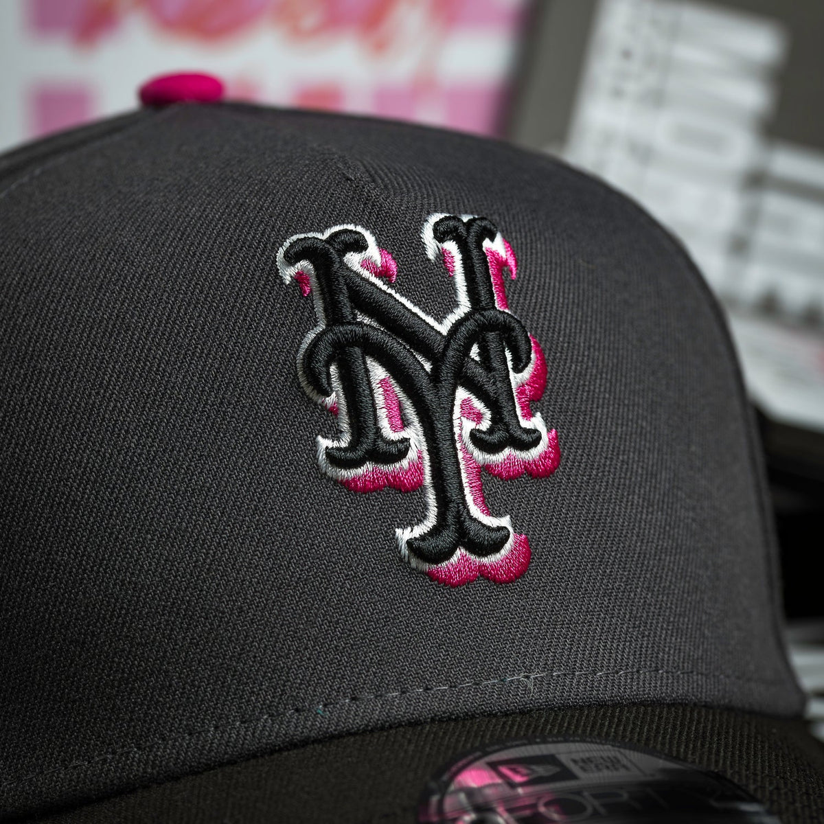 FAM Exclusive — New York Mets Graphite Black Two Tone 9FORTY A-Frame Snapback