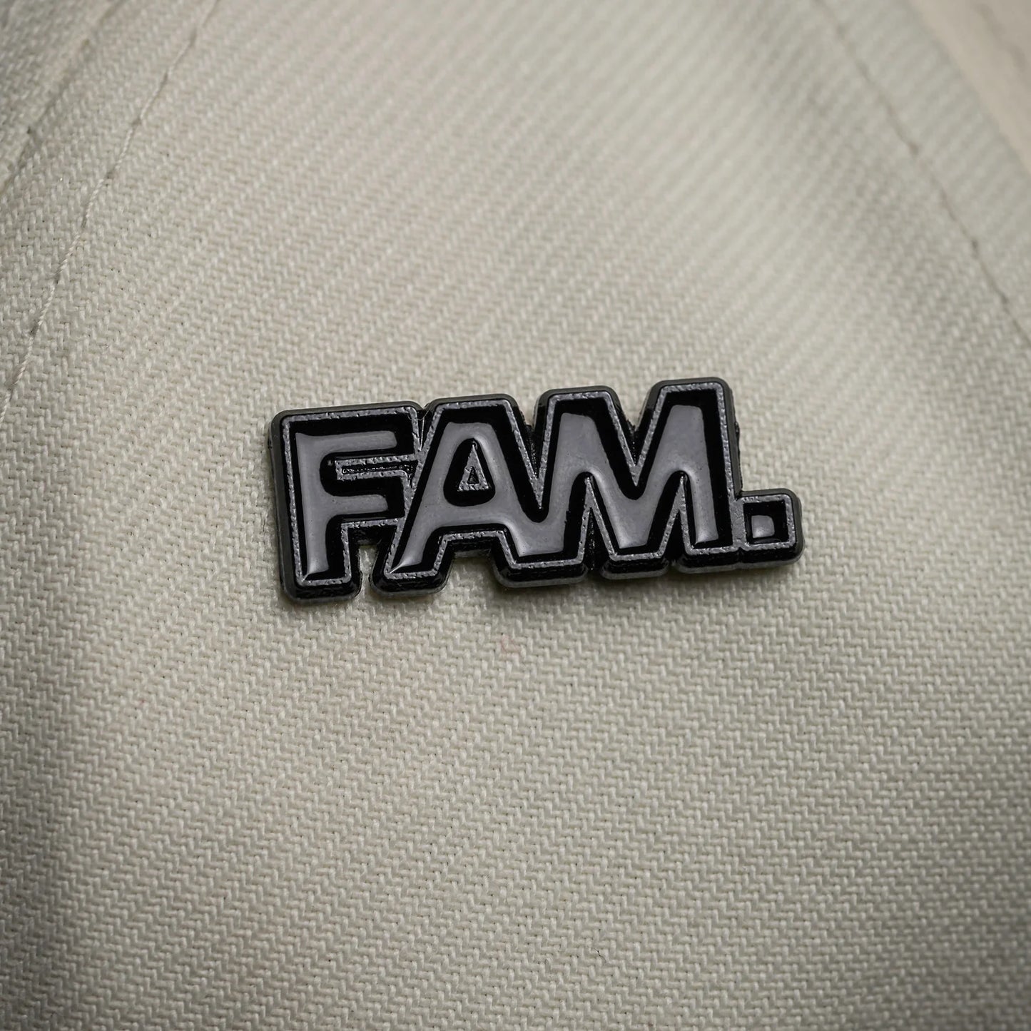 FAM Exclusive — New York Knicks Chrome White Black 9FORTY A-Frame Snapback