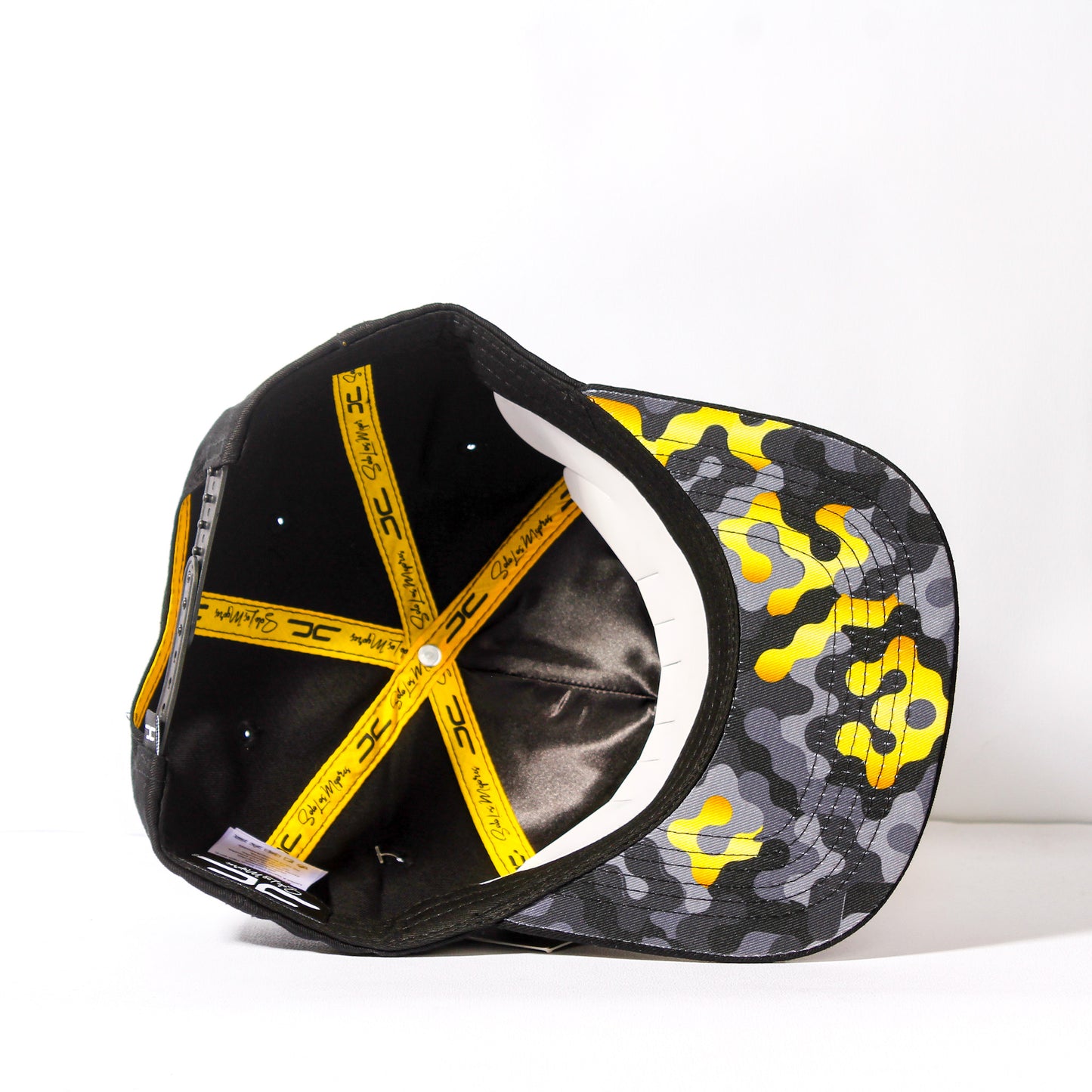 Granada Black/Gold