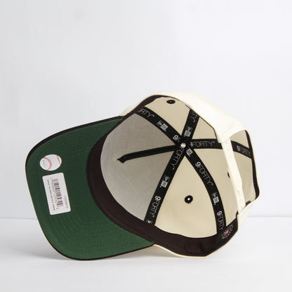 EXCLUSIVA — Atlanta Braves Crema y Viscera Negra Paisley 9FORTY Snapback