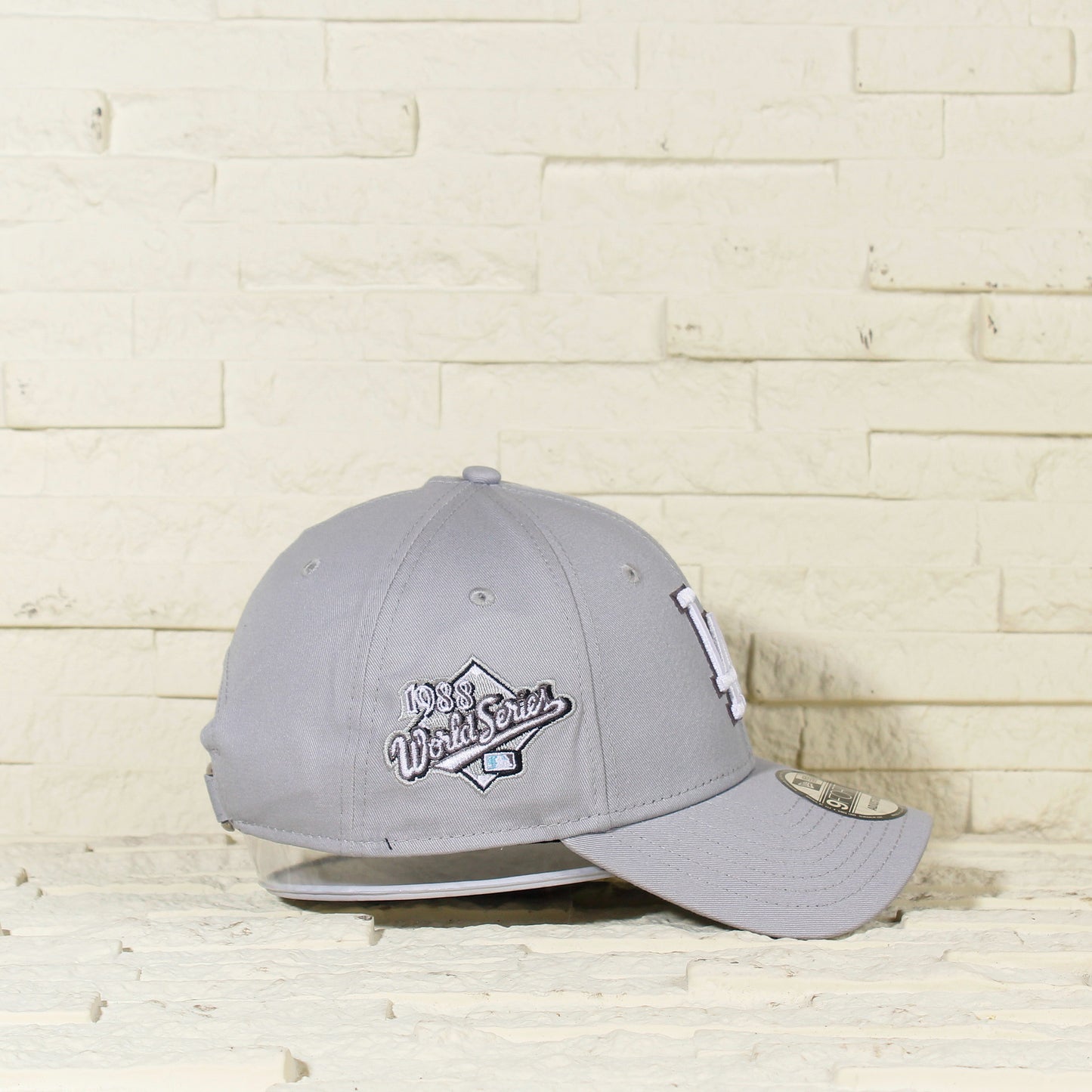Los Angeles Dodgers Gris con Flores 9FORTY Ajustable con Cincho