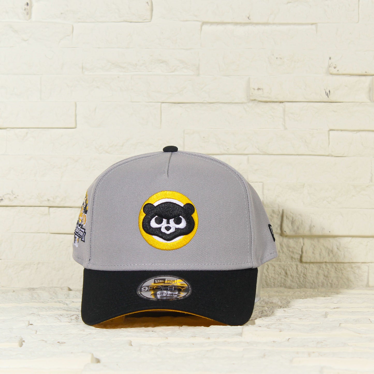 FAM Exclusive — Chicago Cubs Gris y Viscera Negra 9FORTY A-Frame Snapback
