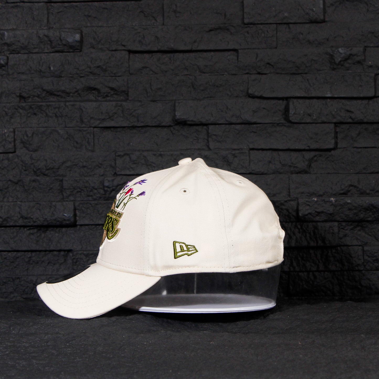 Los Angeles Lakers Beige con Flores 9FORTY Ajustable de Cincho