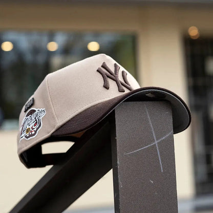 FAM Exclusive — New York Yankees World Series 1998 Tow Tone 9FORTY A-Frame Snapback