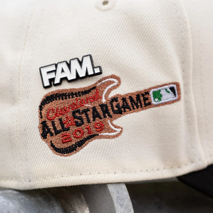 FAM Exclusive ― Cincinnati Reds Chrome White Black Two Tone 9FORTY A-Frame Snapback
