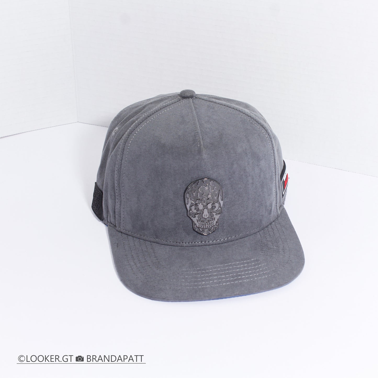 Skull — Gris